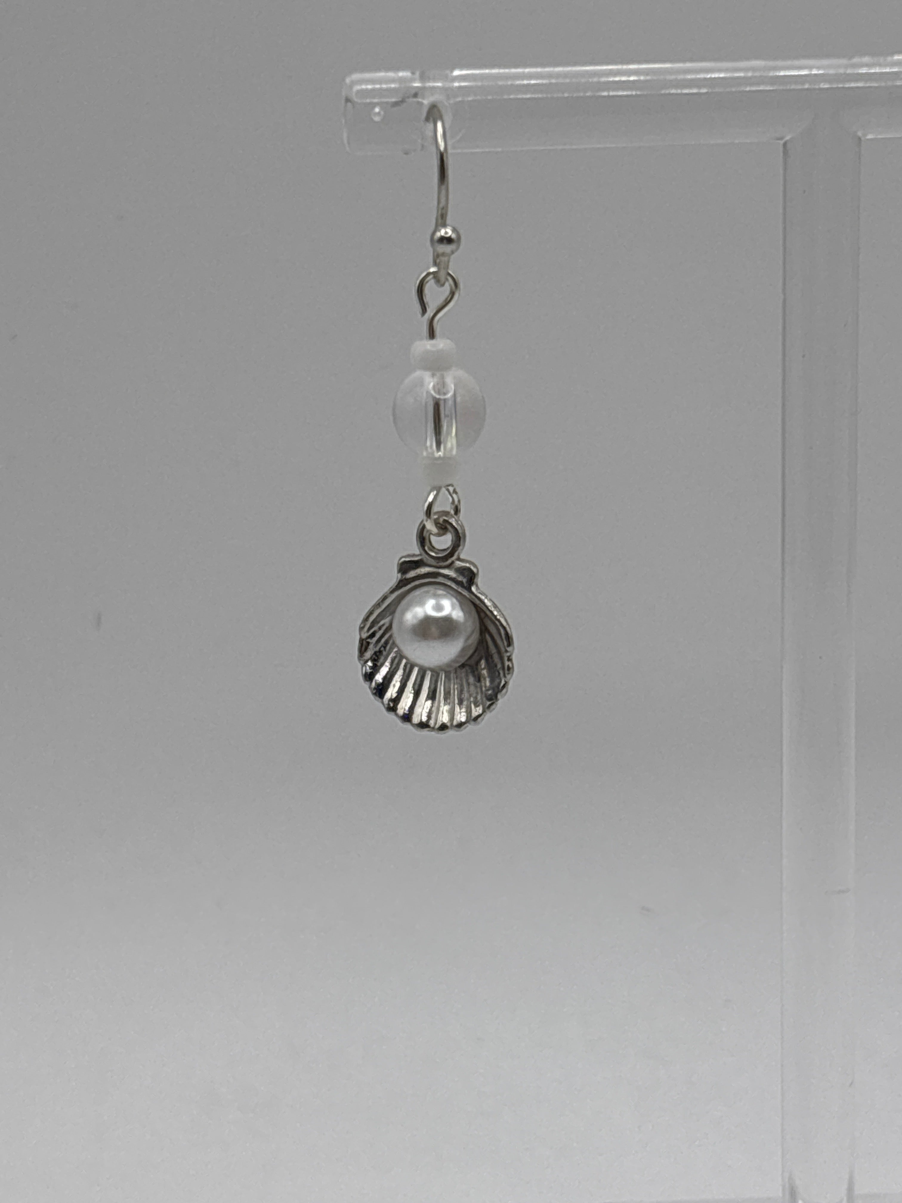 Silver tone bubble with silver shell and pearl