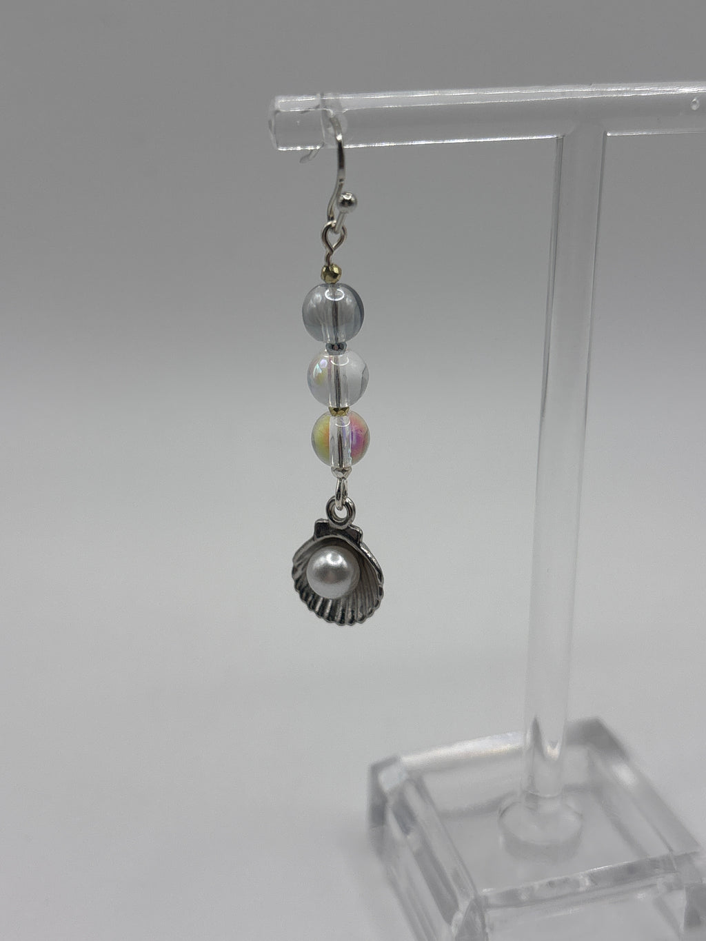 Triple buble silver tone shell with pearl