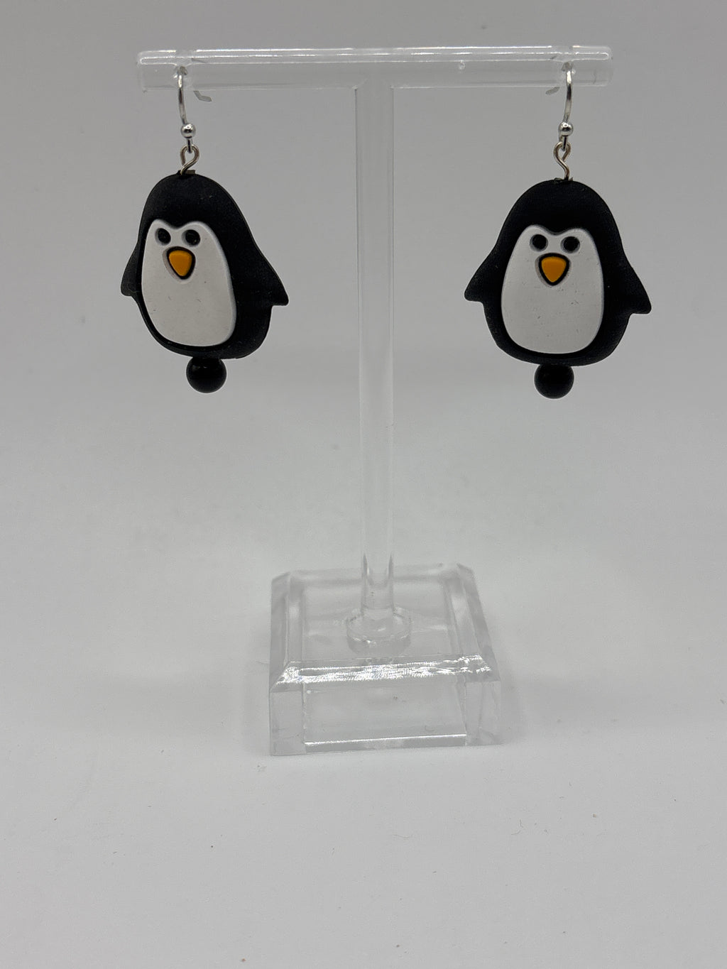 Dancing Puffy penguin, black bead