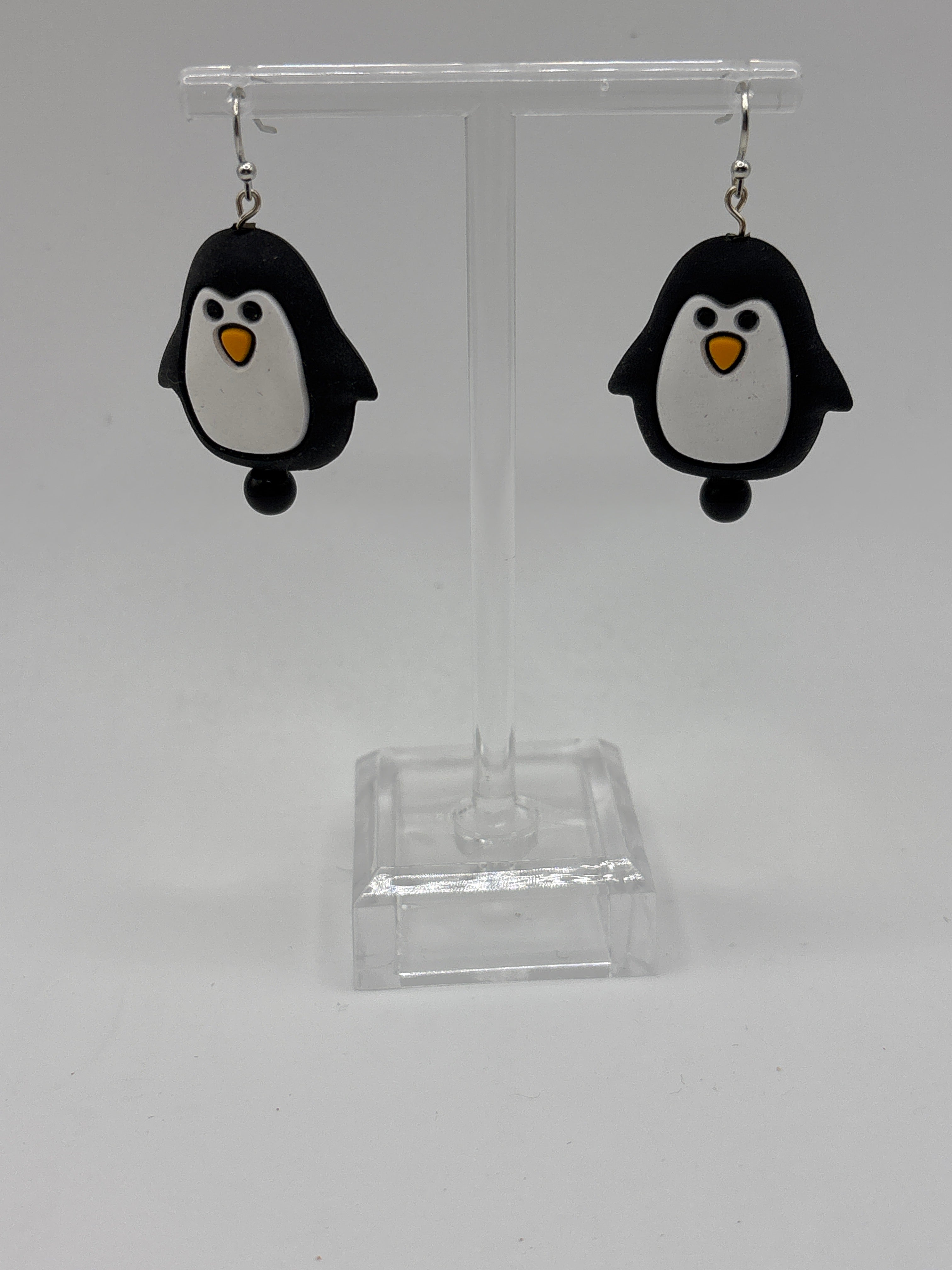 Dancing Puffy penguin, black bead
