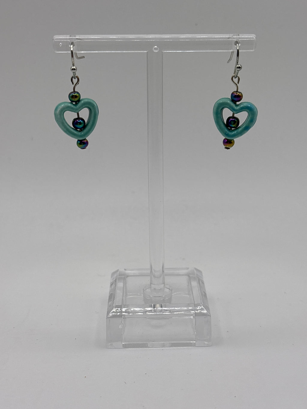 Single turquoise heart with iridescent beads