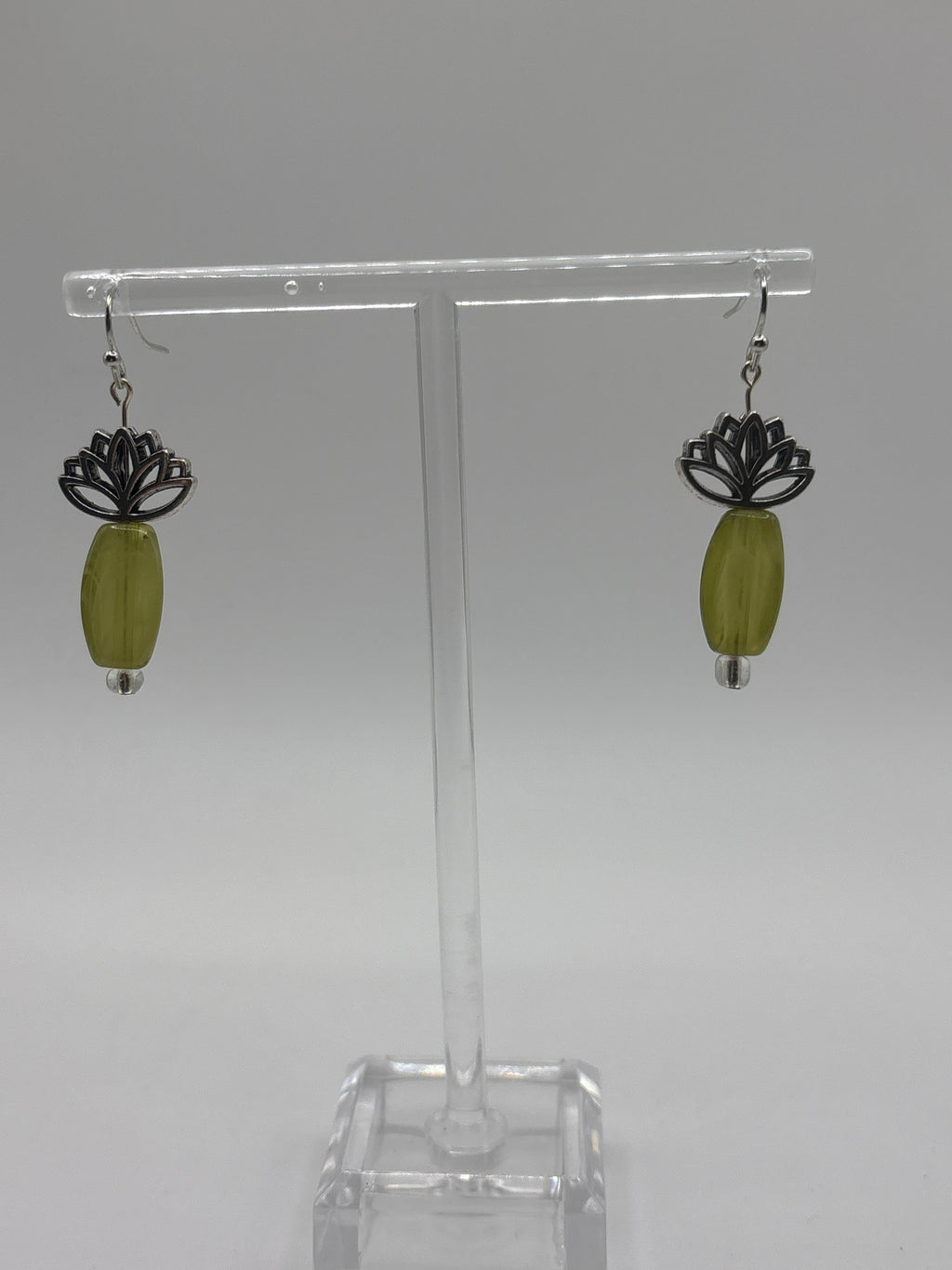 Lotus flower in silver tone with green bead