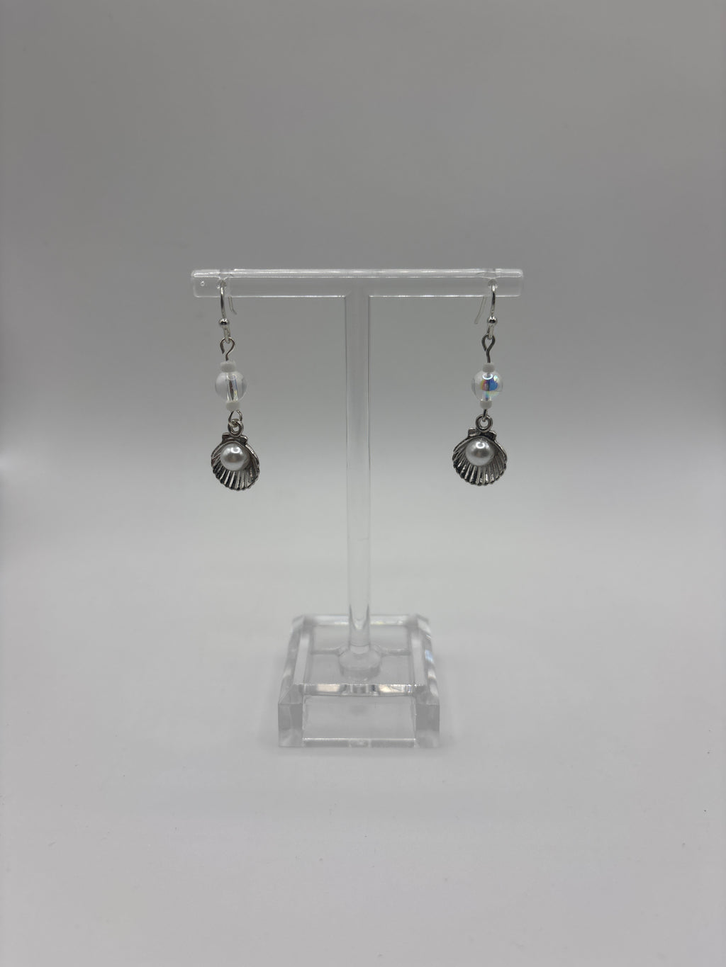 Silver tone bubble with silver shell and pearl