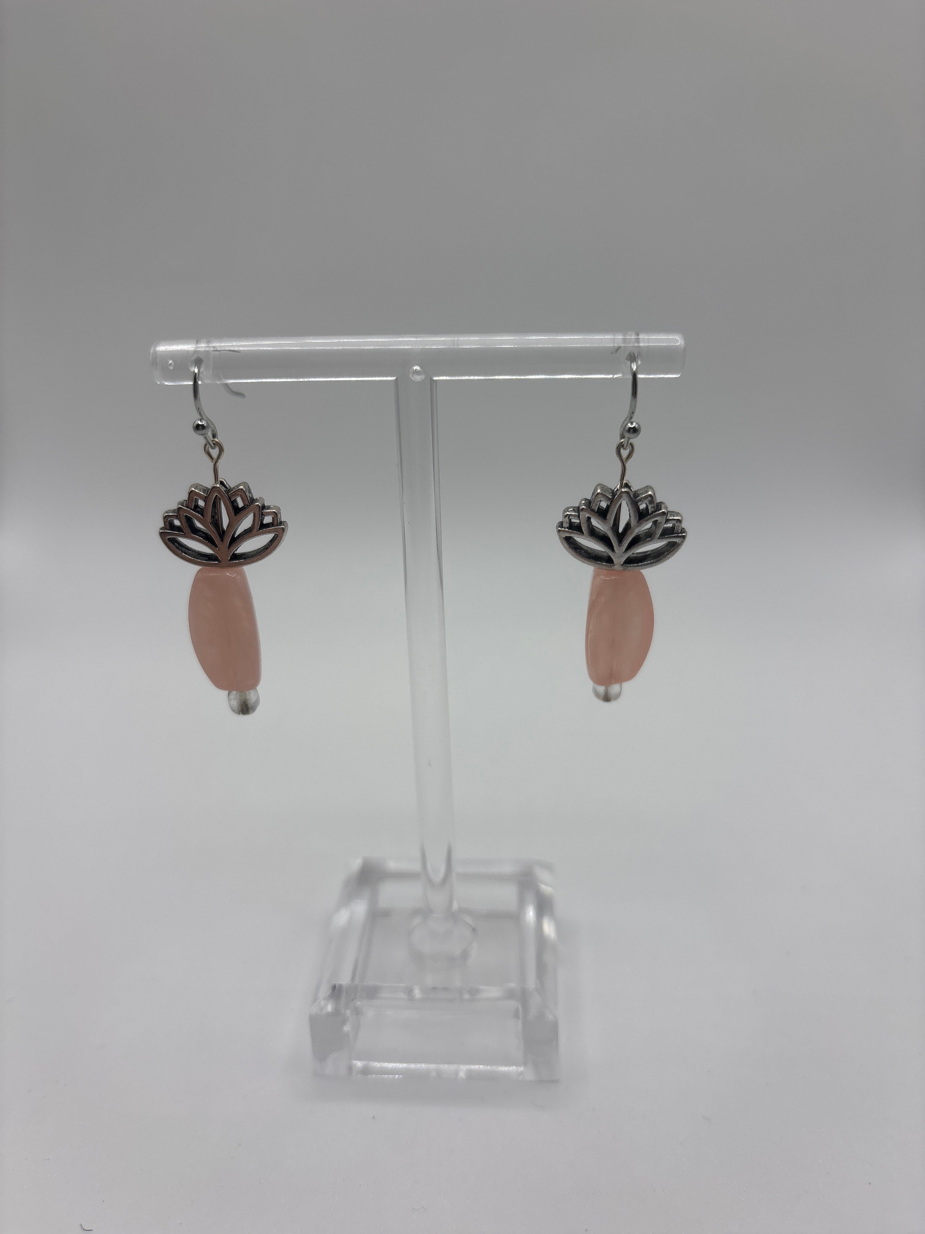 Lotus flower in silver tone with pink bead