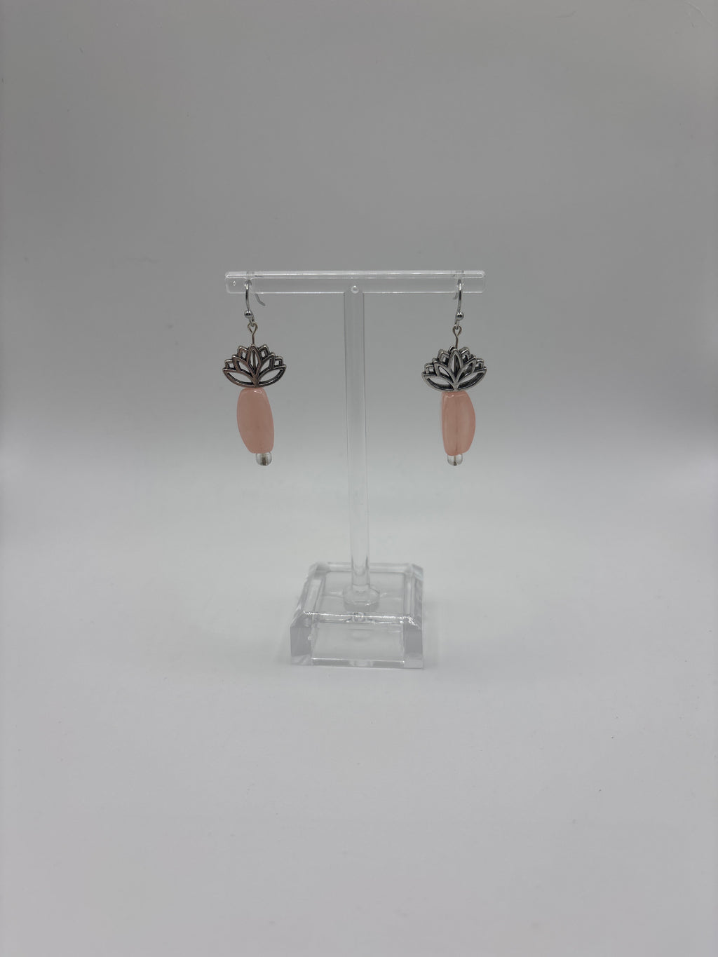 Lotus flower in silver tone with pink bead