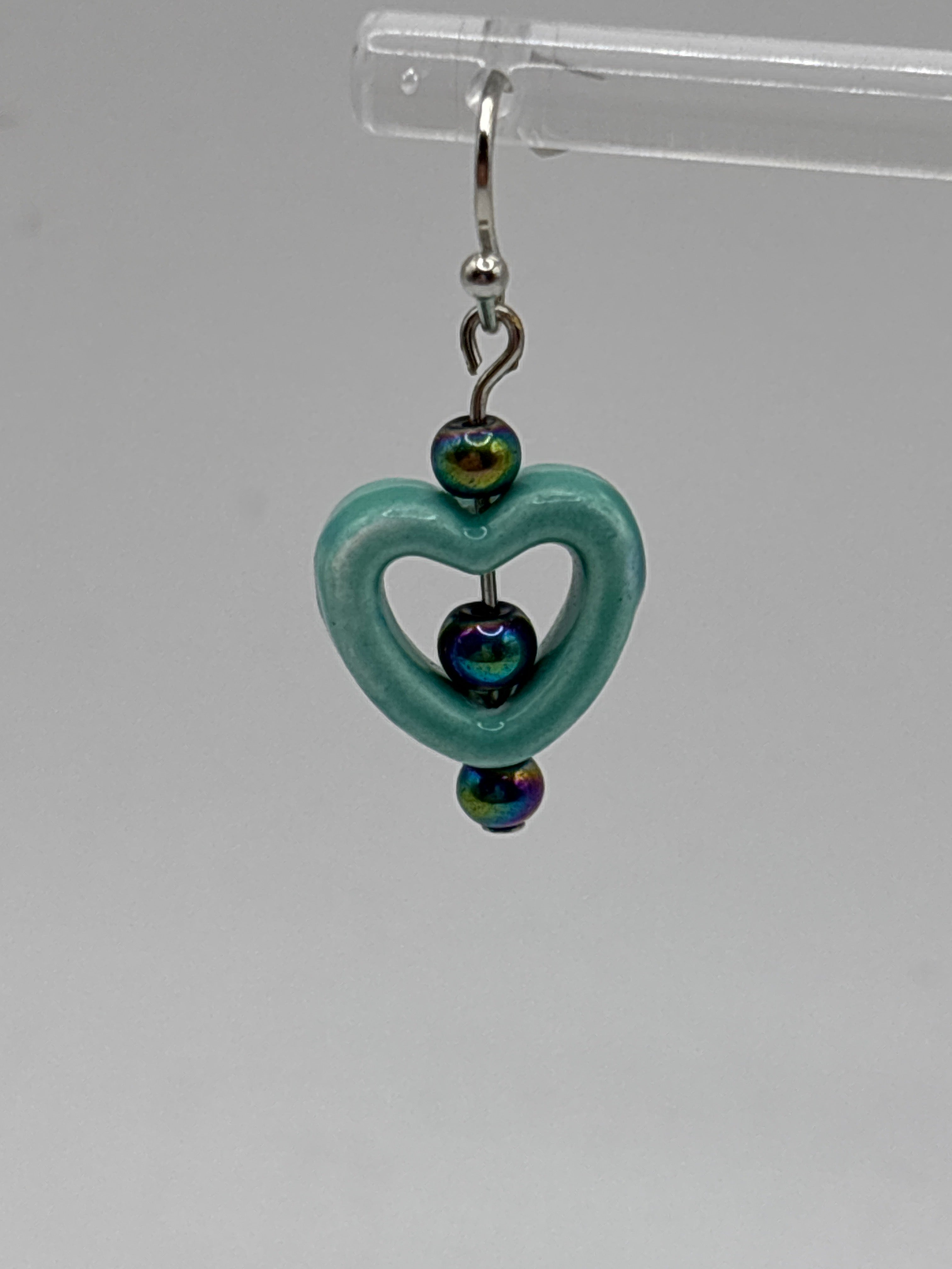 Single turquoise heart with iridescent beads