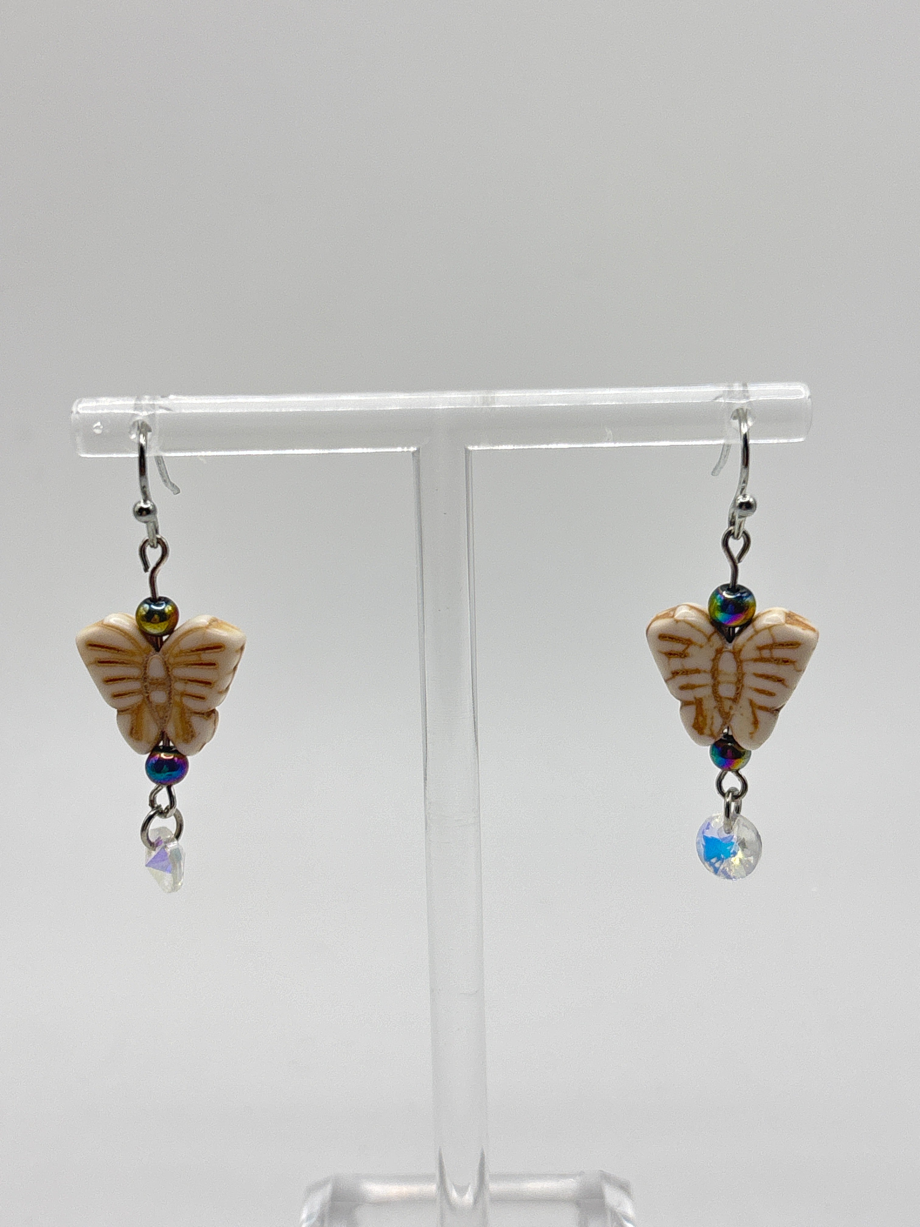 Butterfly bead with crystal