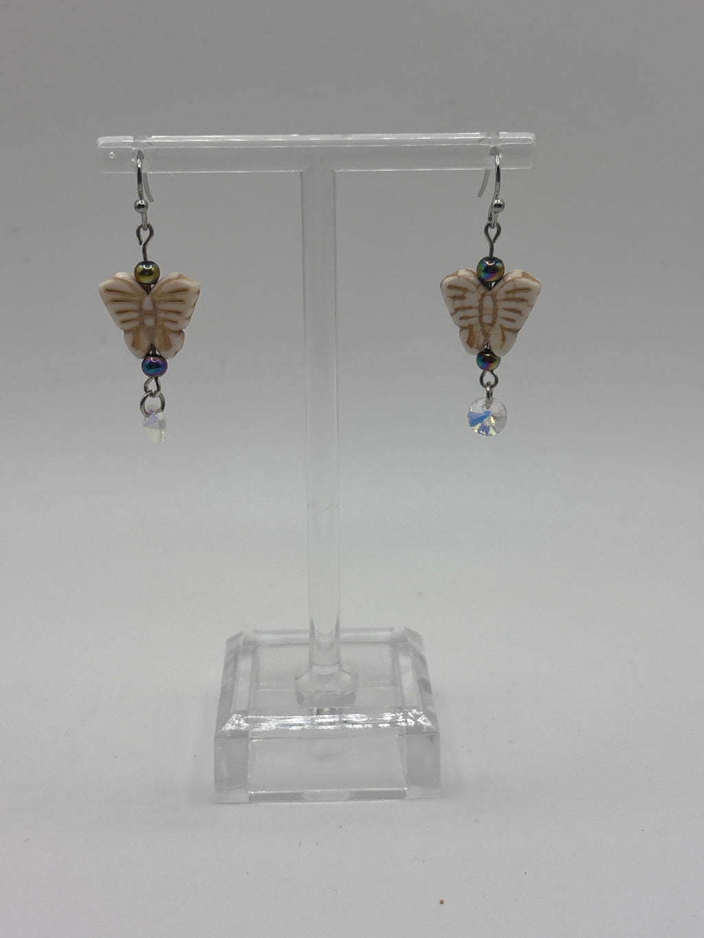 Butterfly bead with crystal